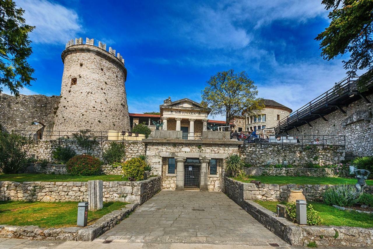 Deluxe Apartment Dora With A Private Parking, Terrace And See View Rijeka Bagian luar foto